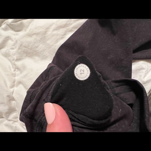 lululemon crop leggings - Picture 5 of 5